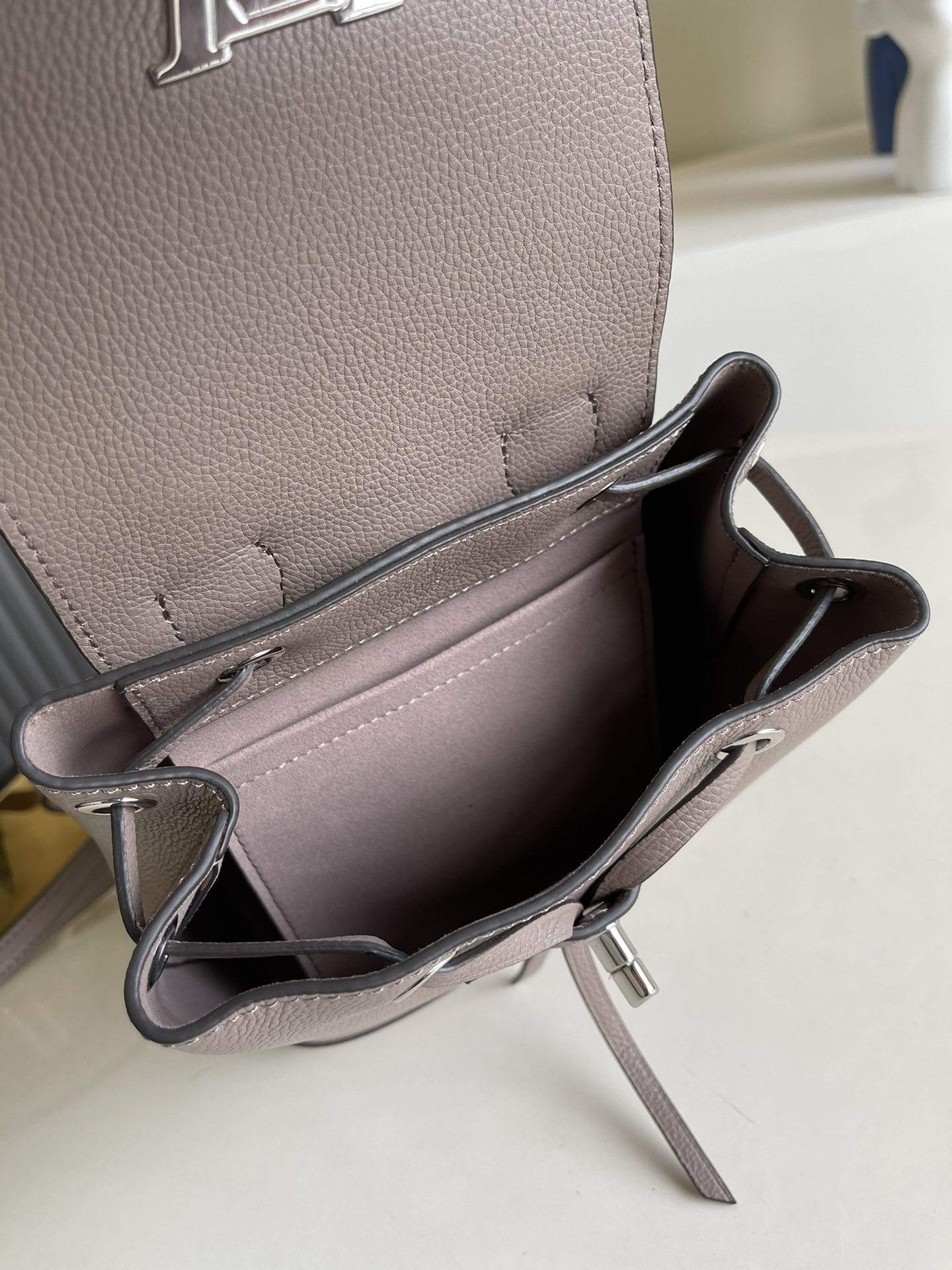 L*ouis V*uitton Bag Top Quality 15*9*20cm