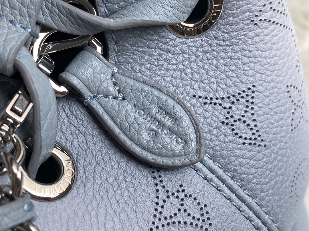 L*ouis V*uitton Bag Top Quality 19*22*14CM