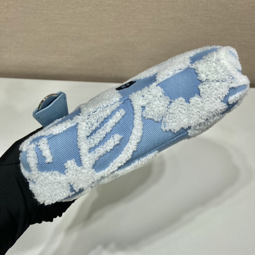 P*rada Bag Top Quality 23*17*6CM