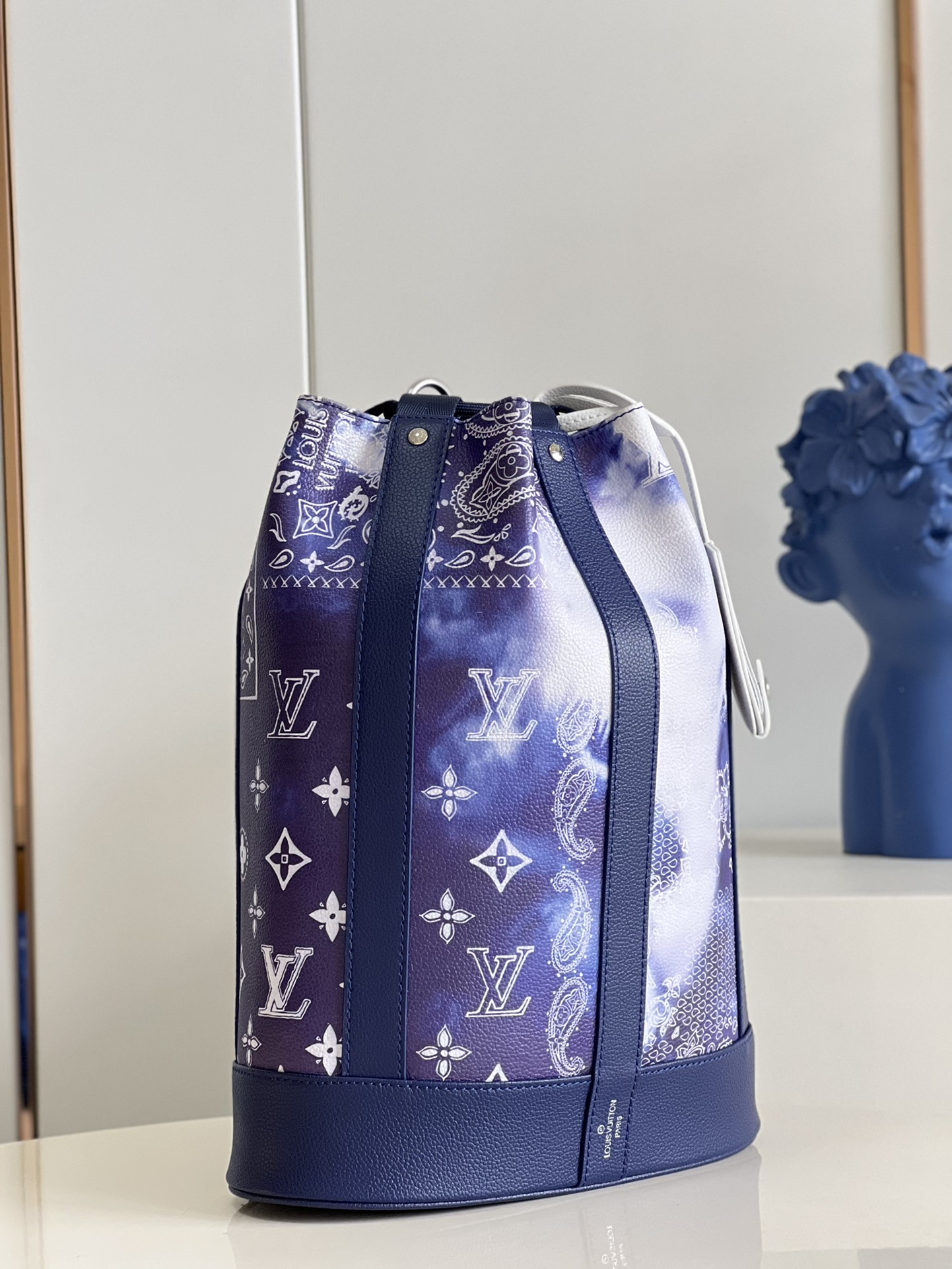 L*ouis V*uitton Top Bag 20*27*12cm