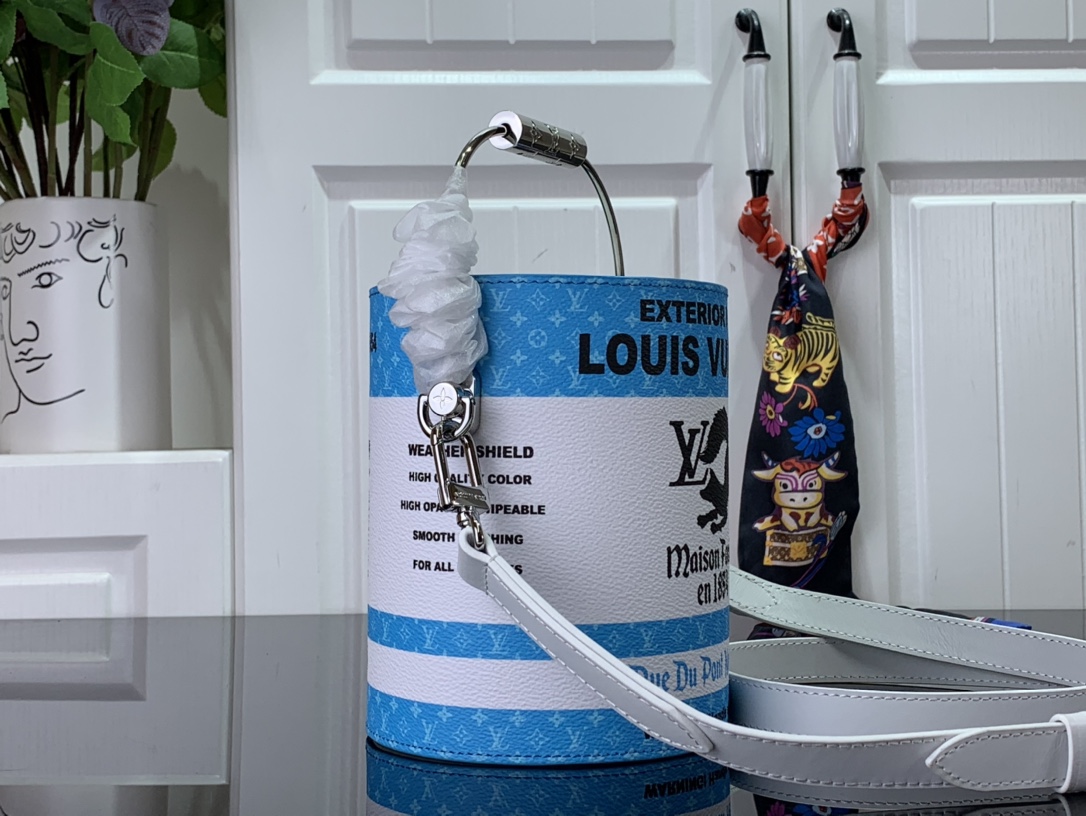 L*ouis V*uitton Bag Top Quality 13.5*17*7CM