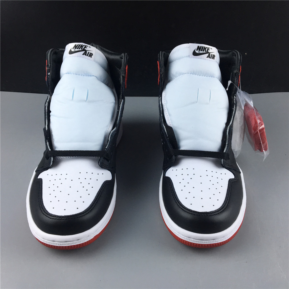 Air Jordan 1 satin WMNS BLACK TOE CD0461-016