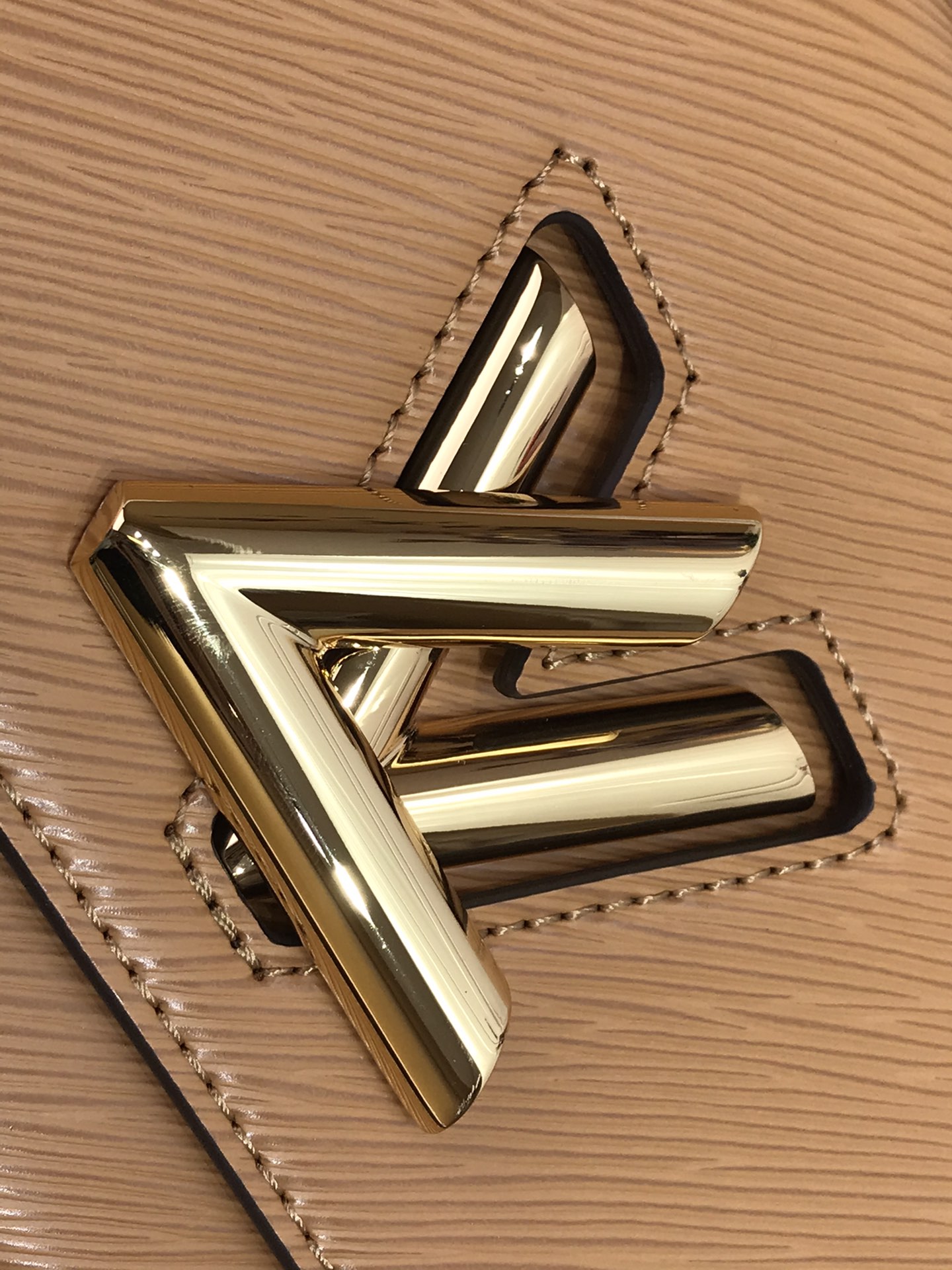 L*ouis V*uitton Top Bag 23*17*9.5cm