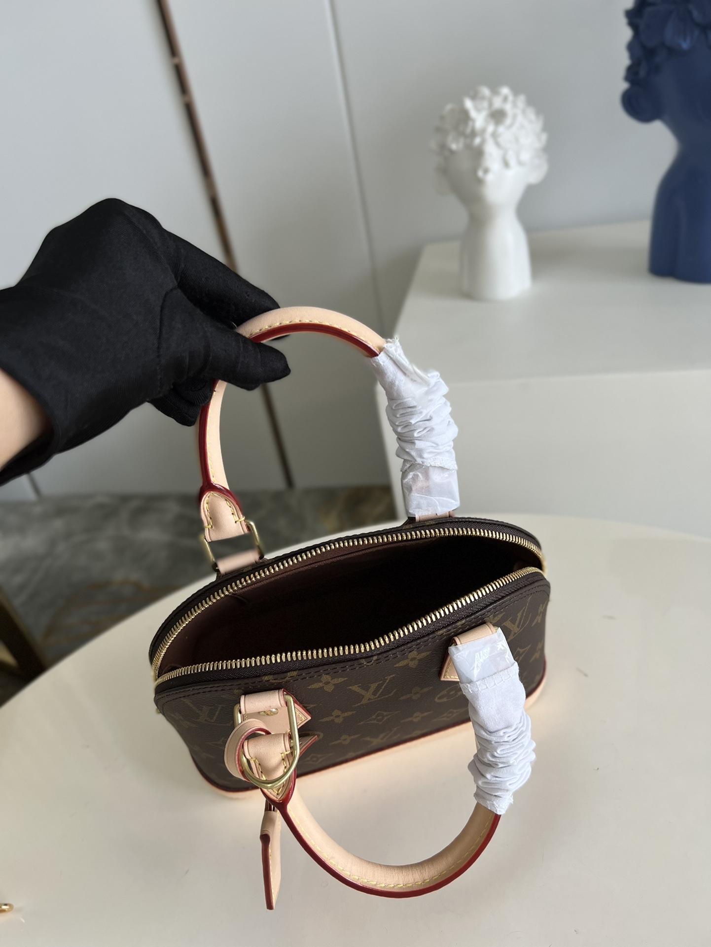 L*ouis V*uitton Top Bag 23.5*17.5*11.5cm