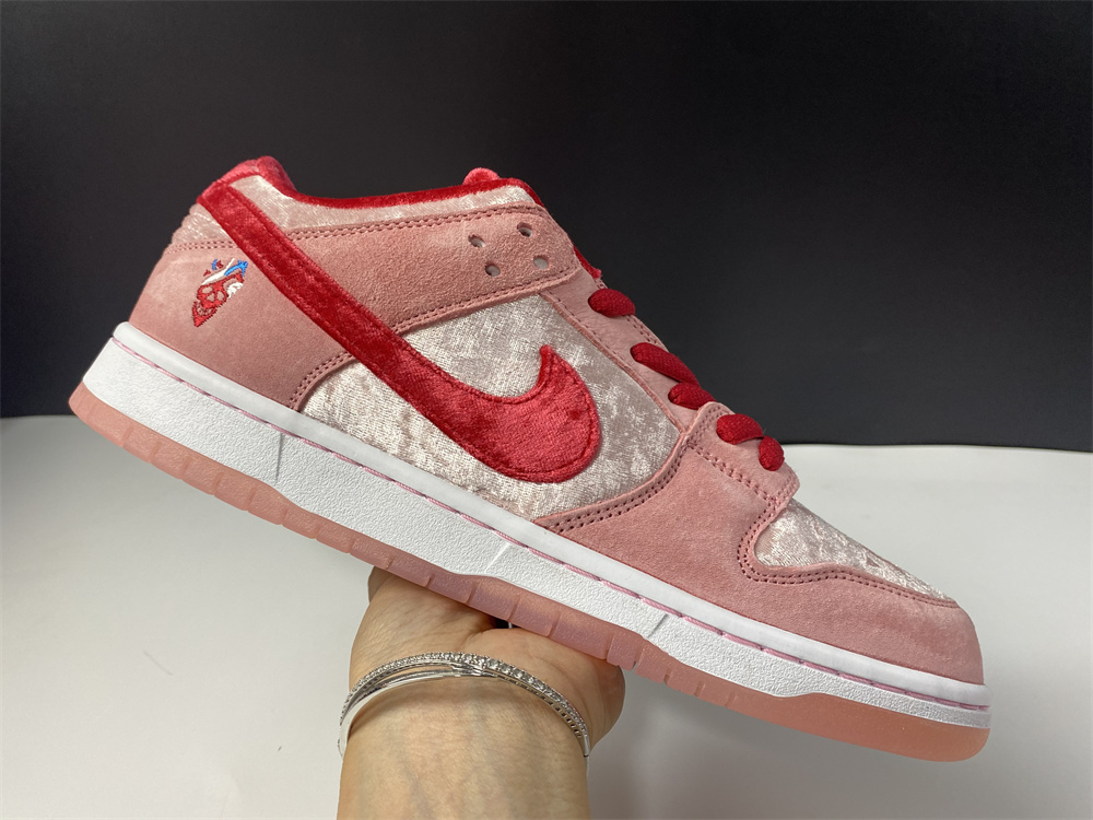 from Nike Dunk SB Low CT2552-800