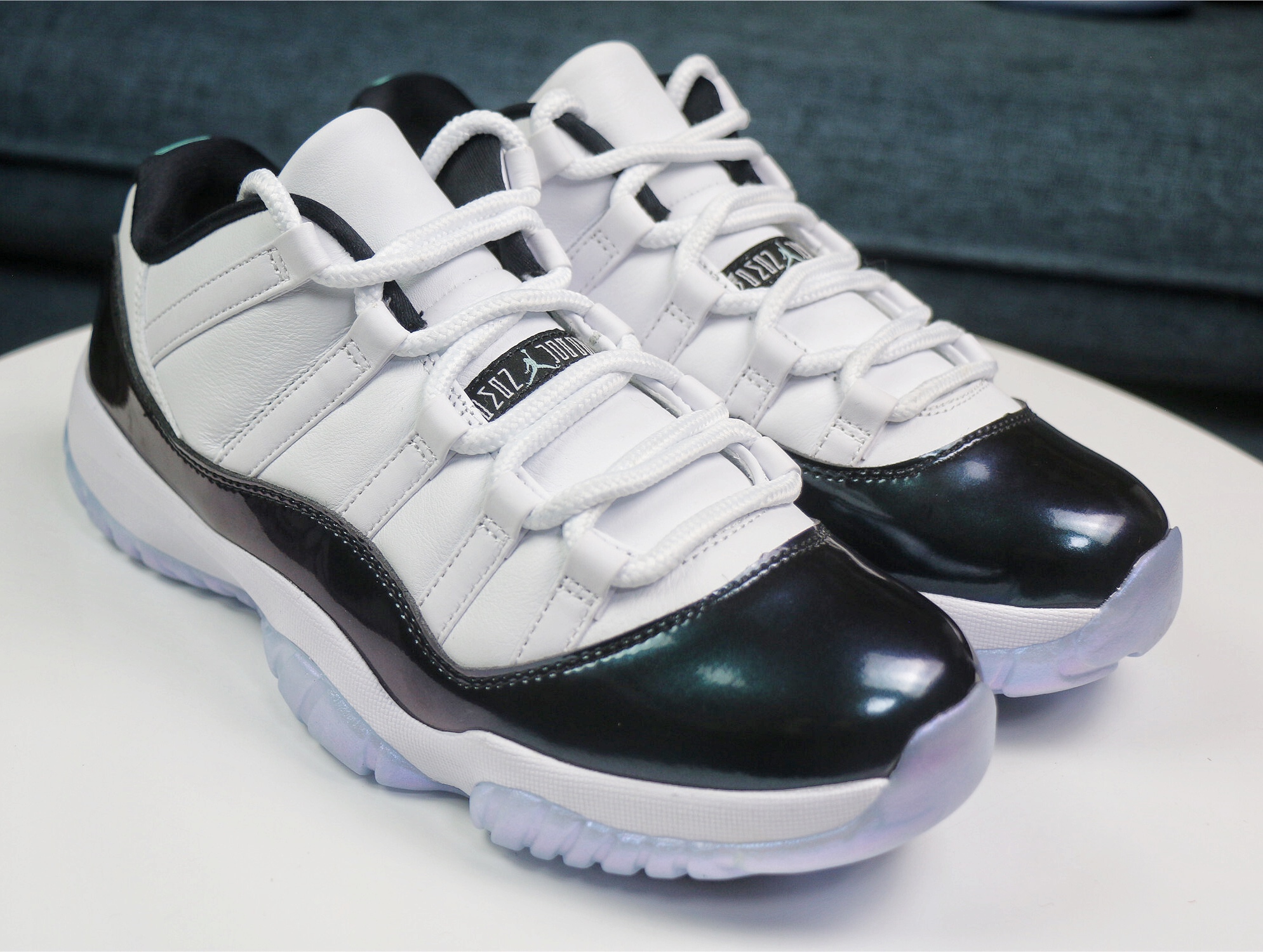 Air Jordan 11 Low Emerald Easter