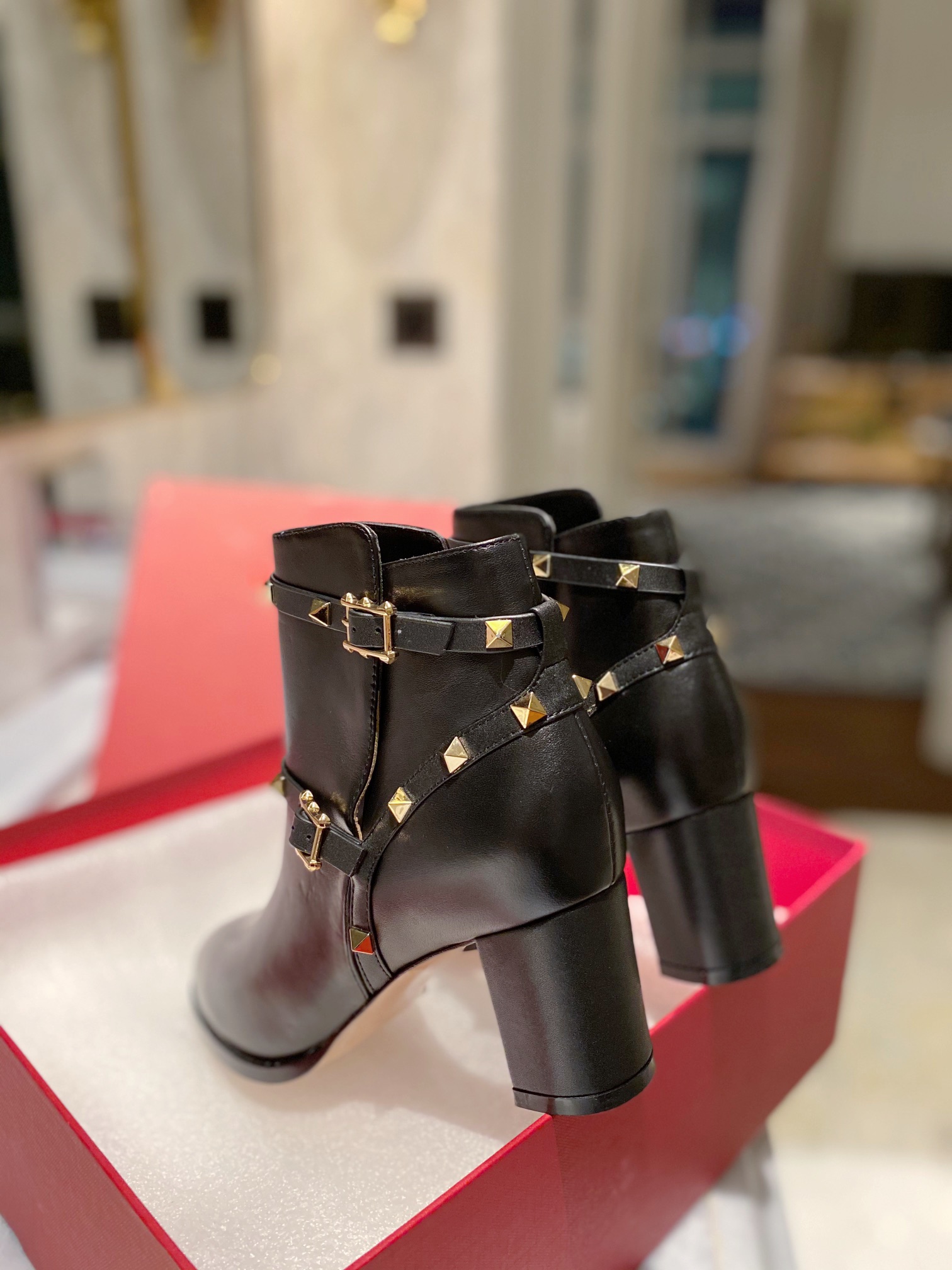 Women π*π΄πΏπΈπππΌππ Top Sneakers