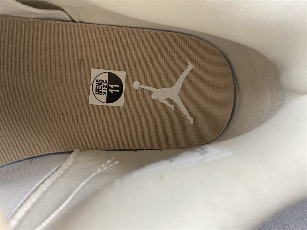 Air Jordan 4 WMNS “Shimmer” DJ0675-200