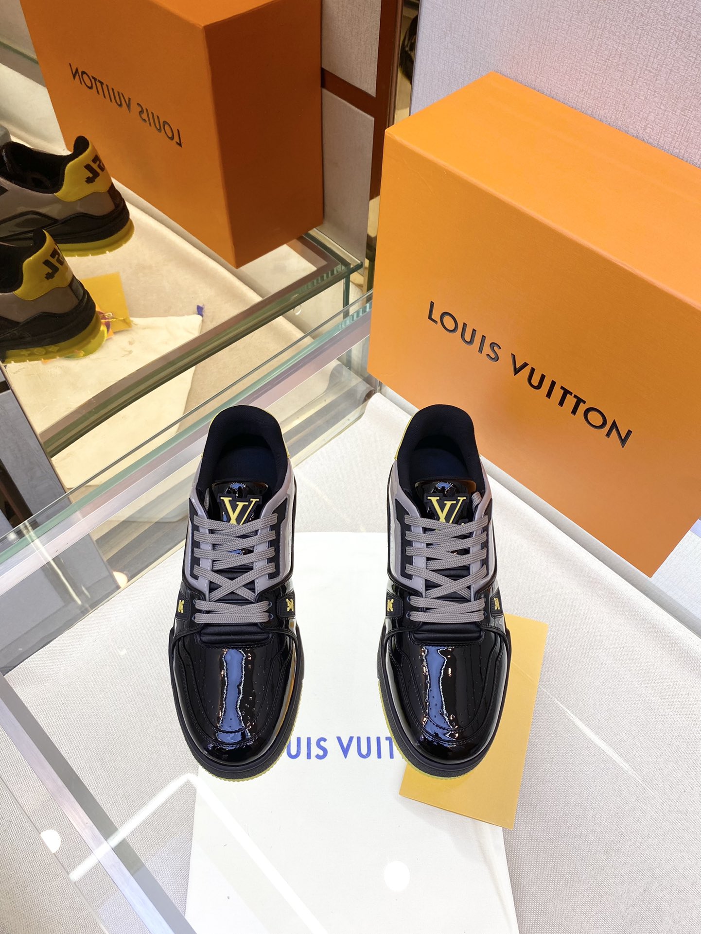 Men L*ouis V*uitton Top Sneaker
