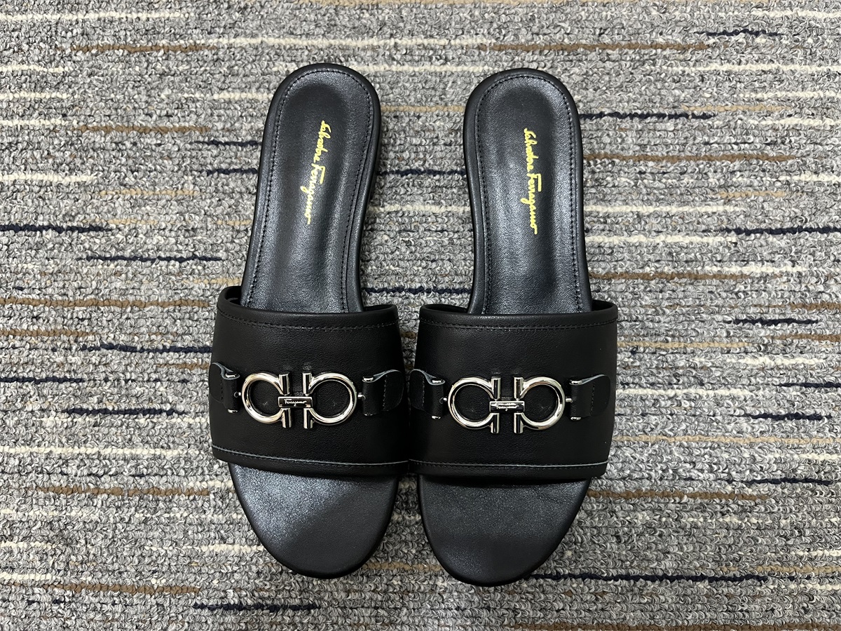 Women F*erragamo Top Sandals