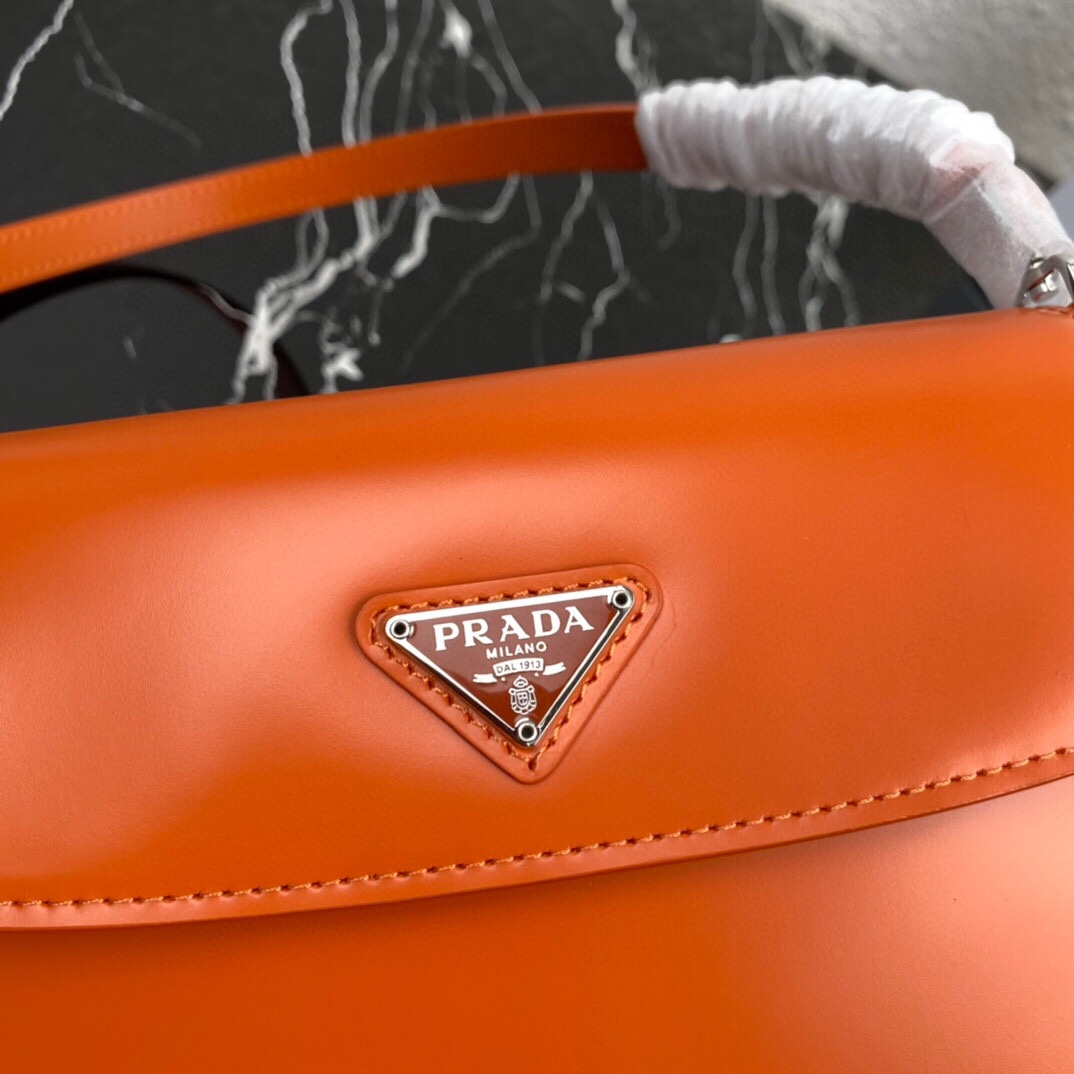 P*rada Top Bag 23*18*2.5cm