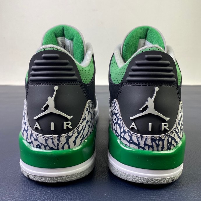 Air Jordan 3 Pine Green CT8532-030