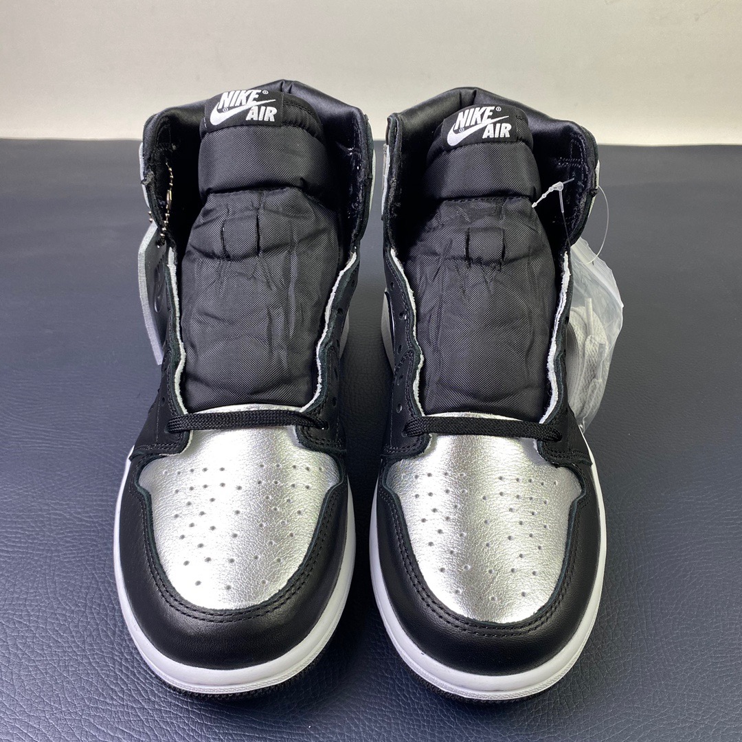 Air Jordan 1 High OG WMNS “Silver Toe” CD0461-001