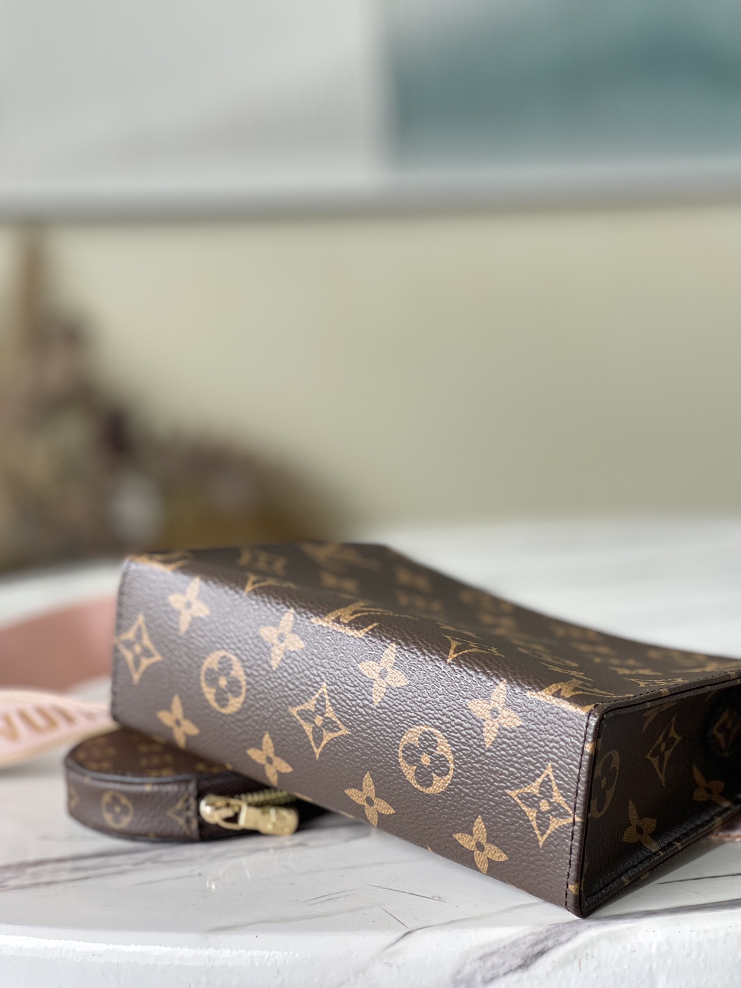 L*ouis V*uitton Bag Top Quality 19*15*6CM