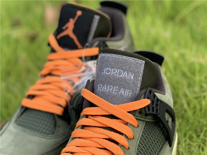 Air jordan 4 X Undefeated Travis Scott