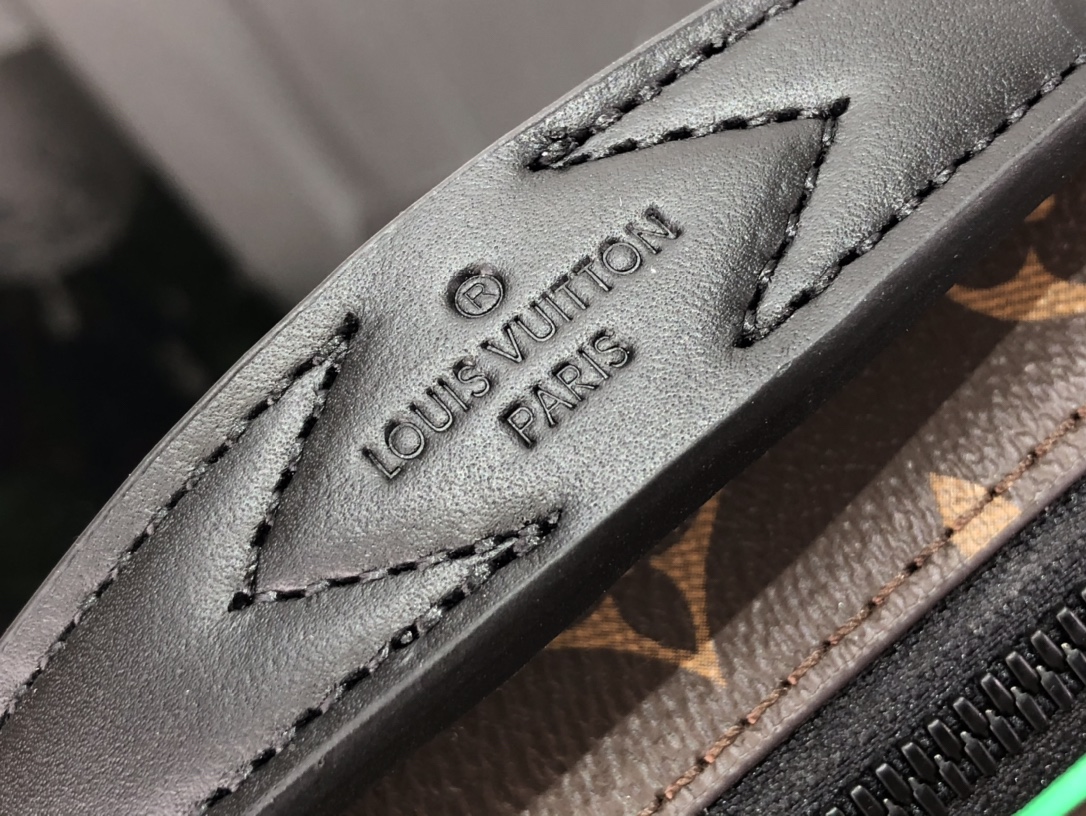 L*ouis V*uitton Bag Top Quality 22*18*8CM