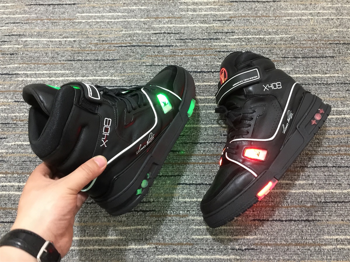 Men L*ouis V*uitton Rivoli Top Sneaker