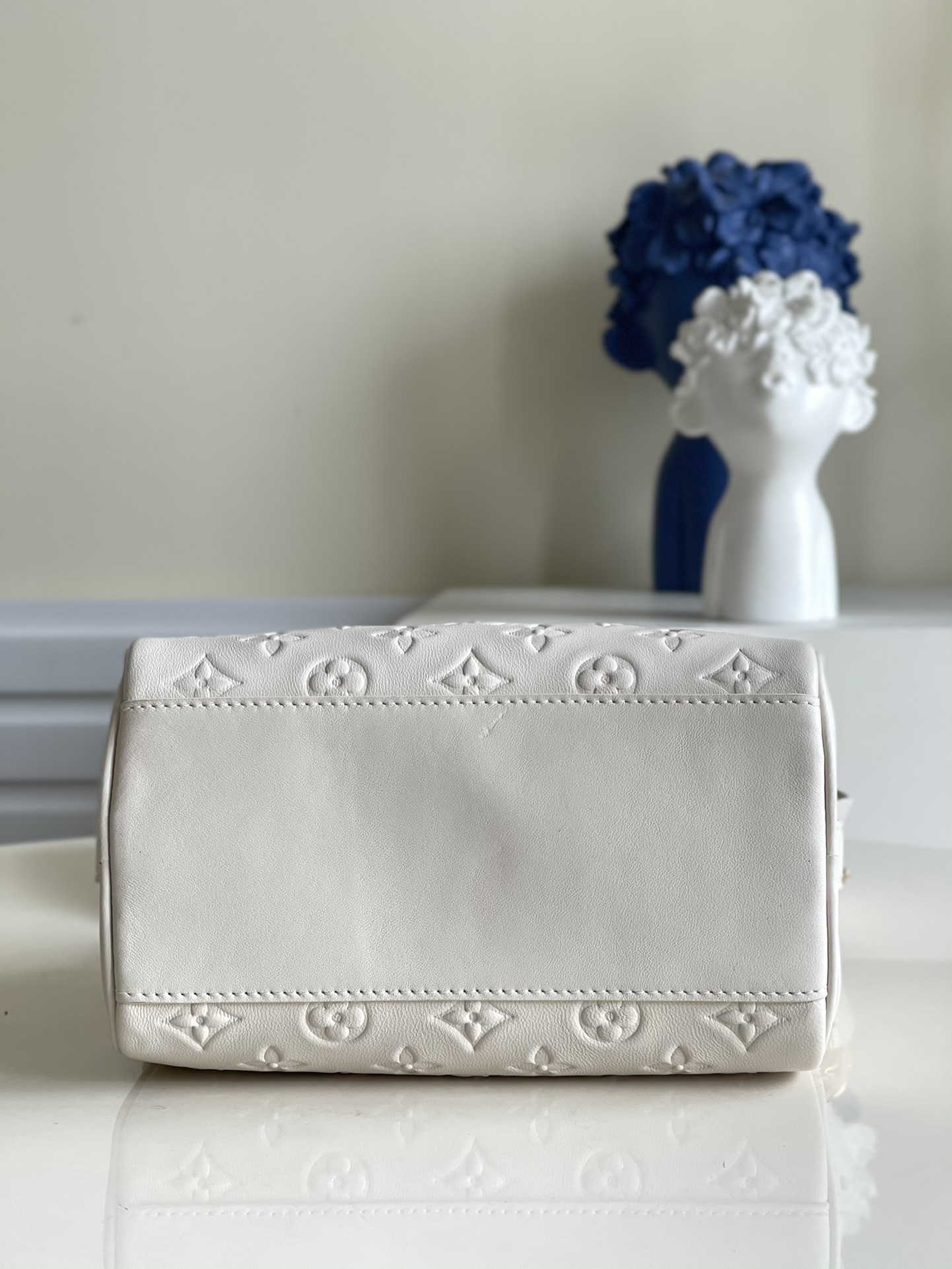 L*ouis V*uitton Bag Top Quality 22 x 19 x 13 CM