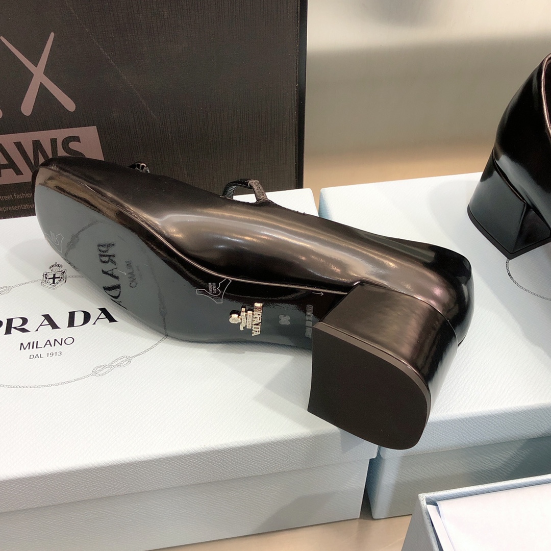 Women P*rada Top Quality Sandals