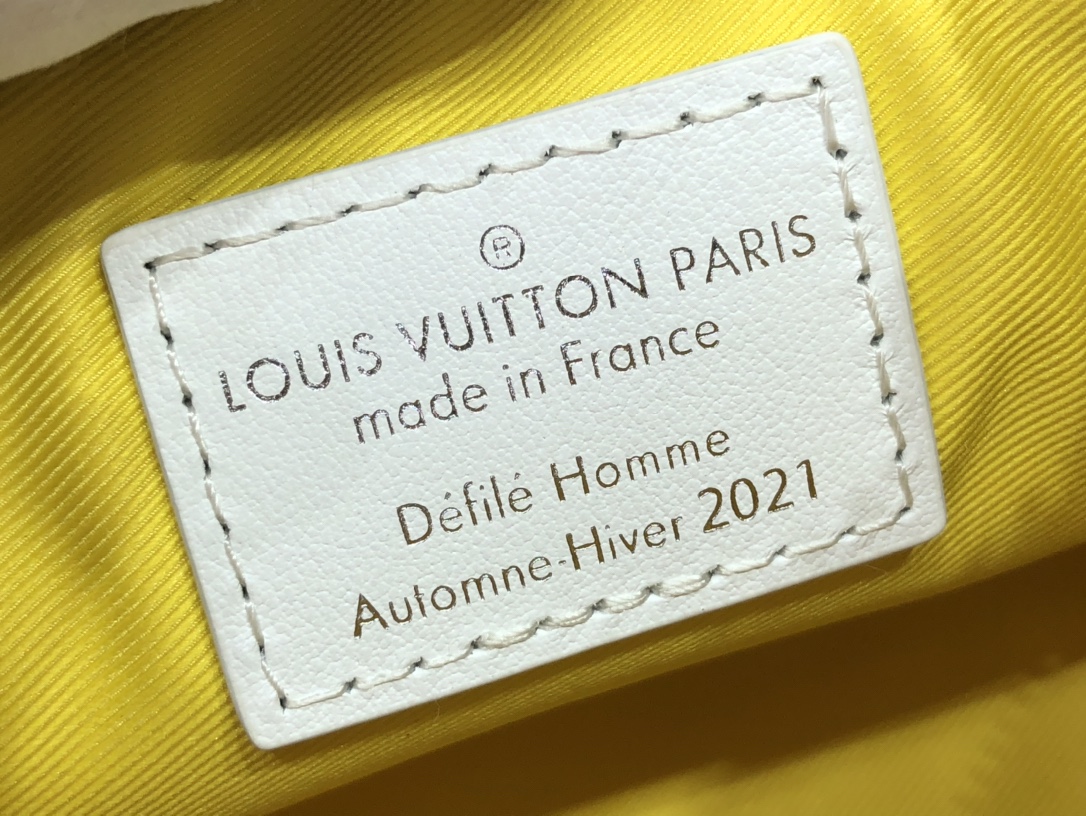 L*ouis V*uitton Top Bag 21*12*9cm