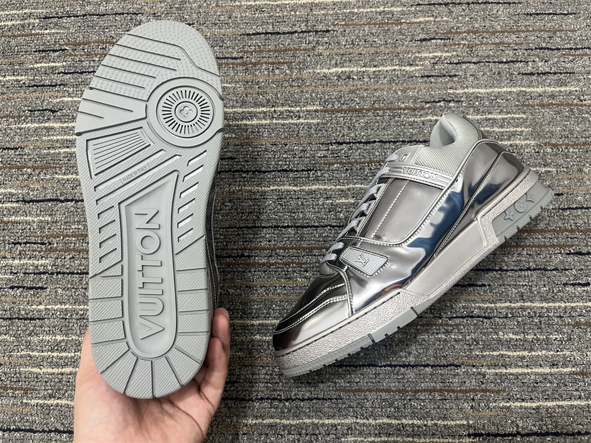 Men L*ouis V*uitton Top Sneakers