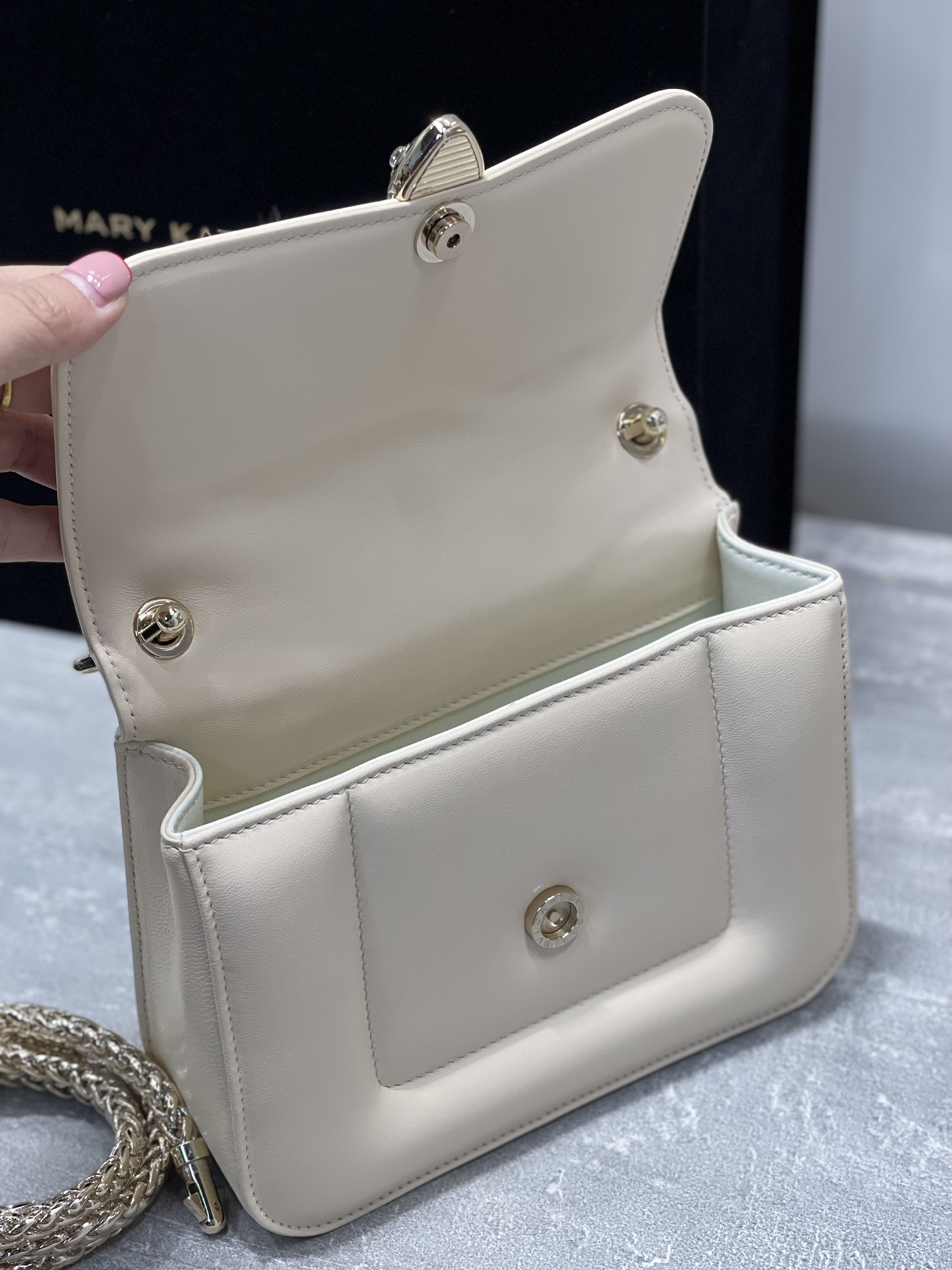 B*vlgari Top Quality Bag 19.2*15*6CM