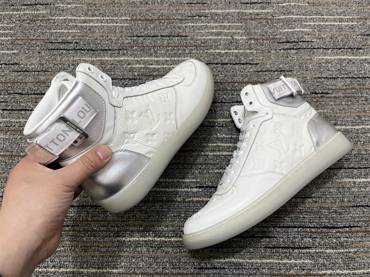 Men L*ouis V*uitton Top Sneakers