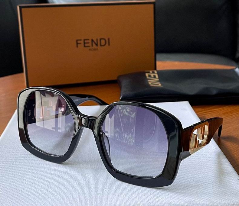 F*endi Glasses Top