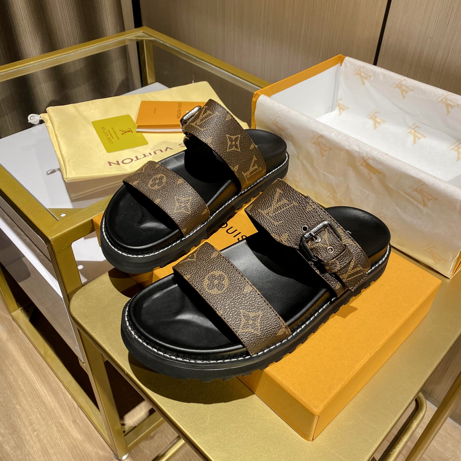 Women L*ouis V*uitton Top Slippers