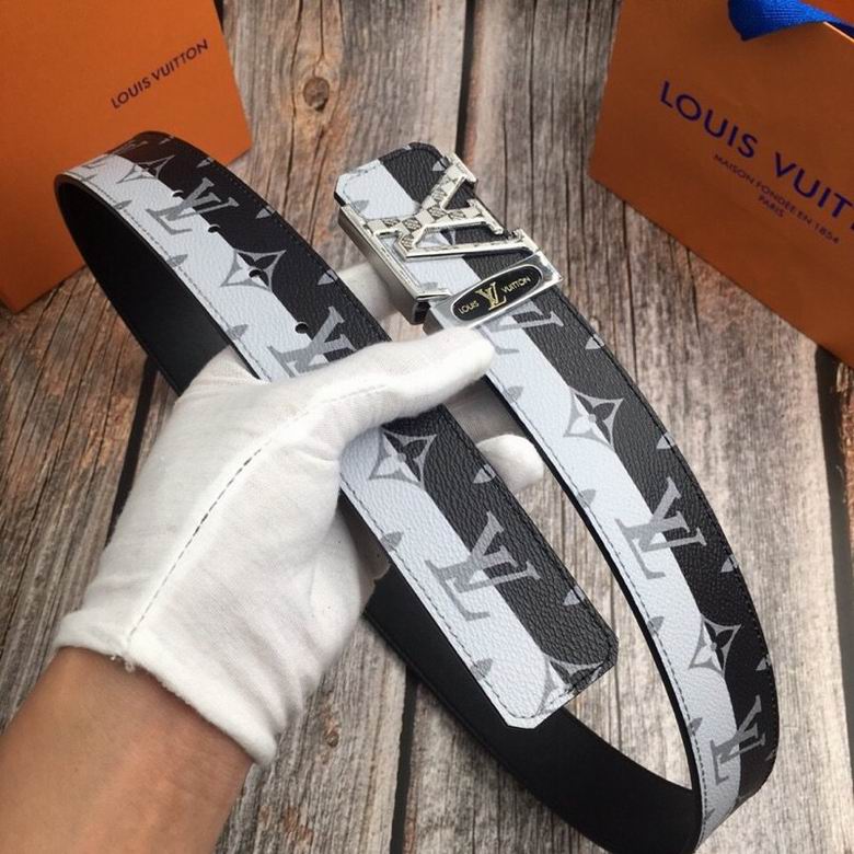 L*uis V*itton Belts Top Version