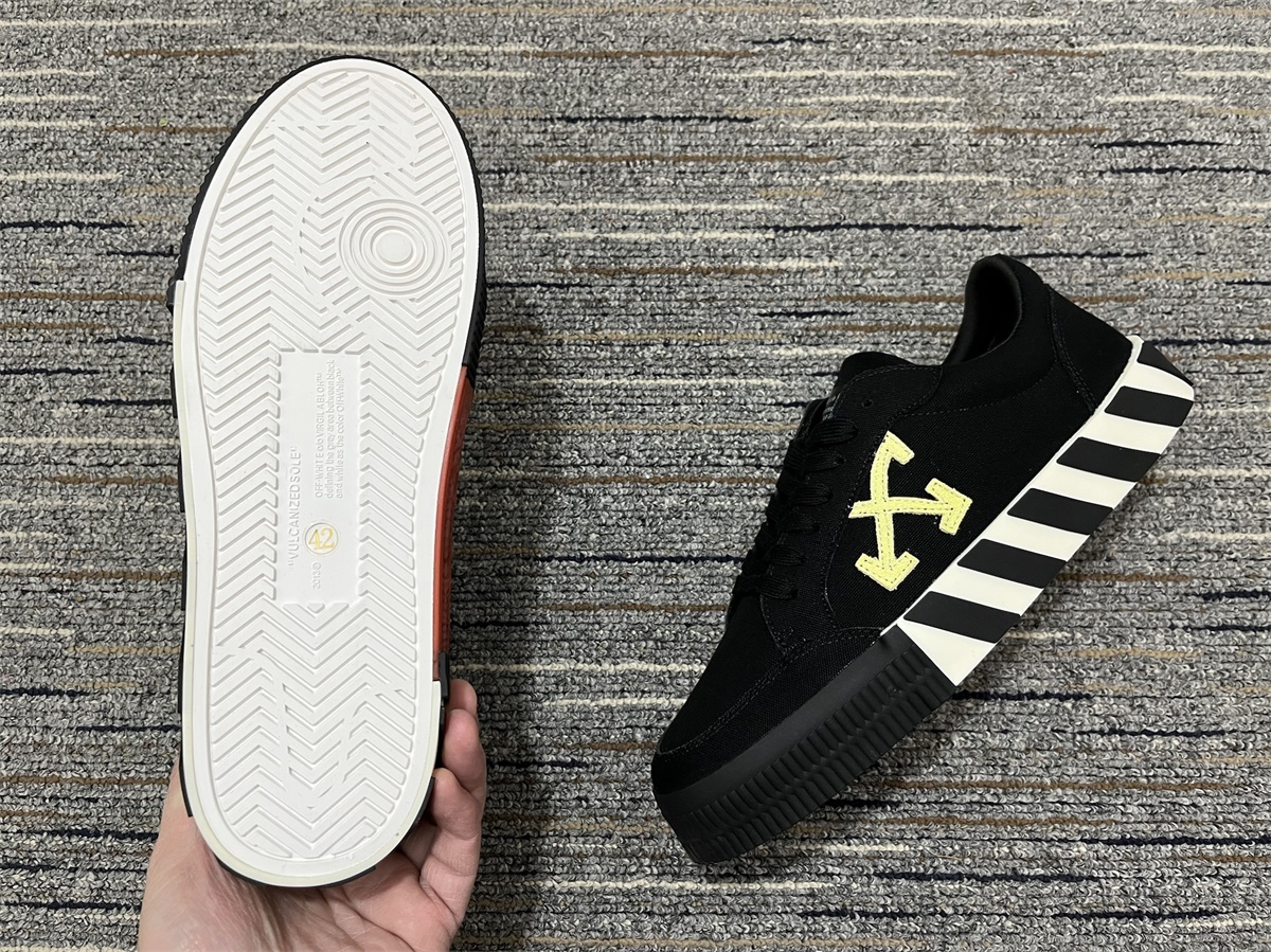 Men Women Off W*hite Top Sneaker