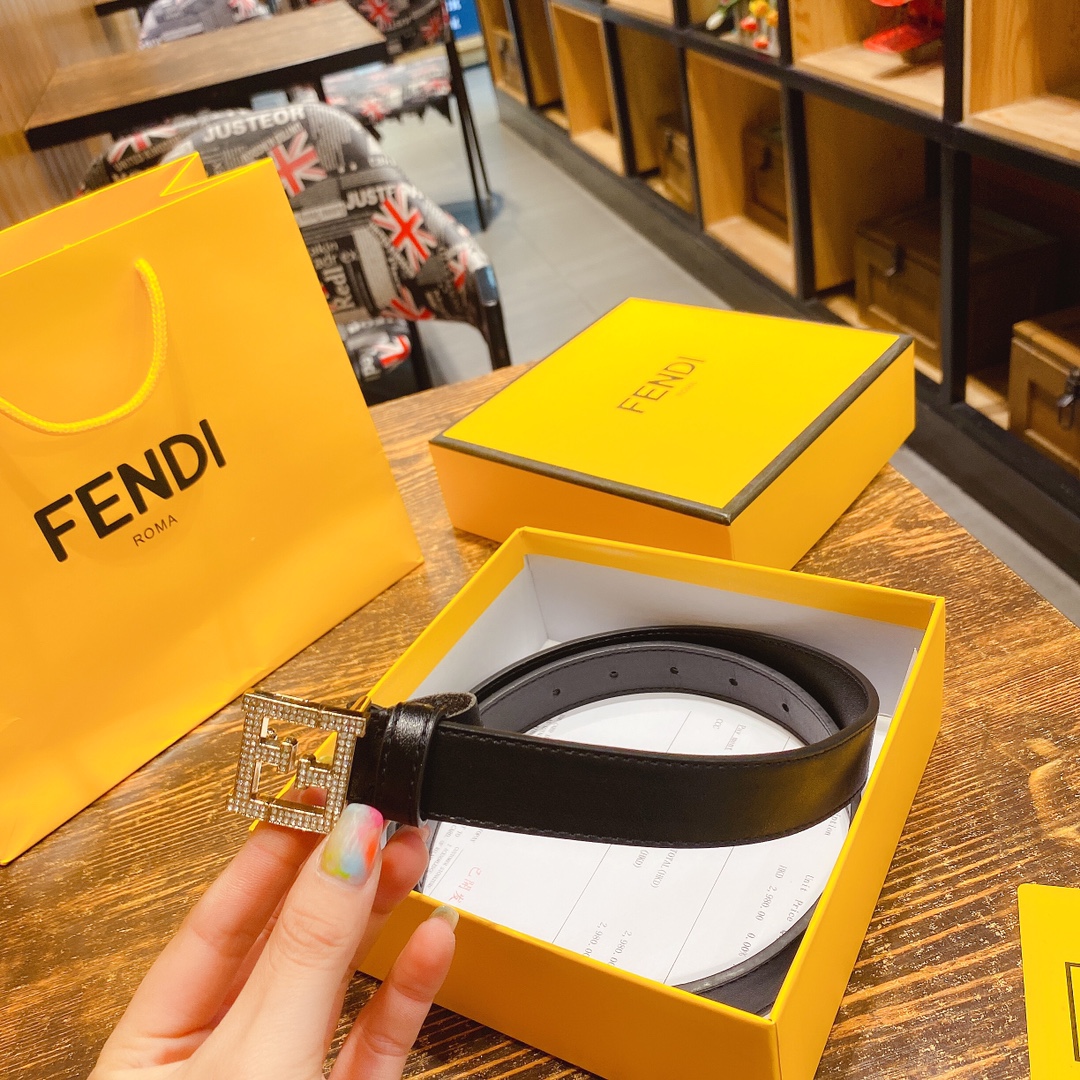 F*endi Belts Top Version