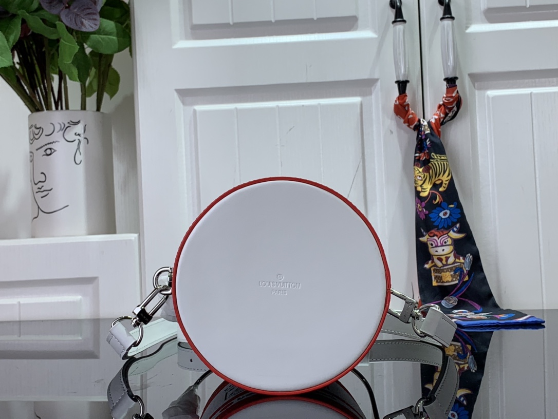 L*ouis V*uitton Bag Top Quality 13.5*17*7CM