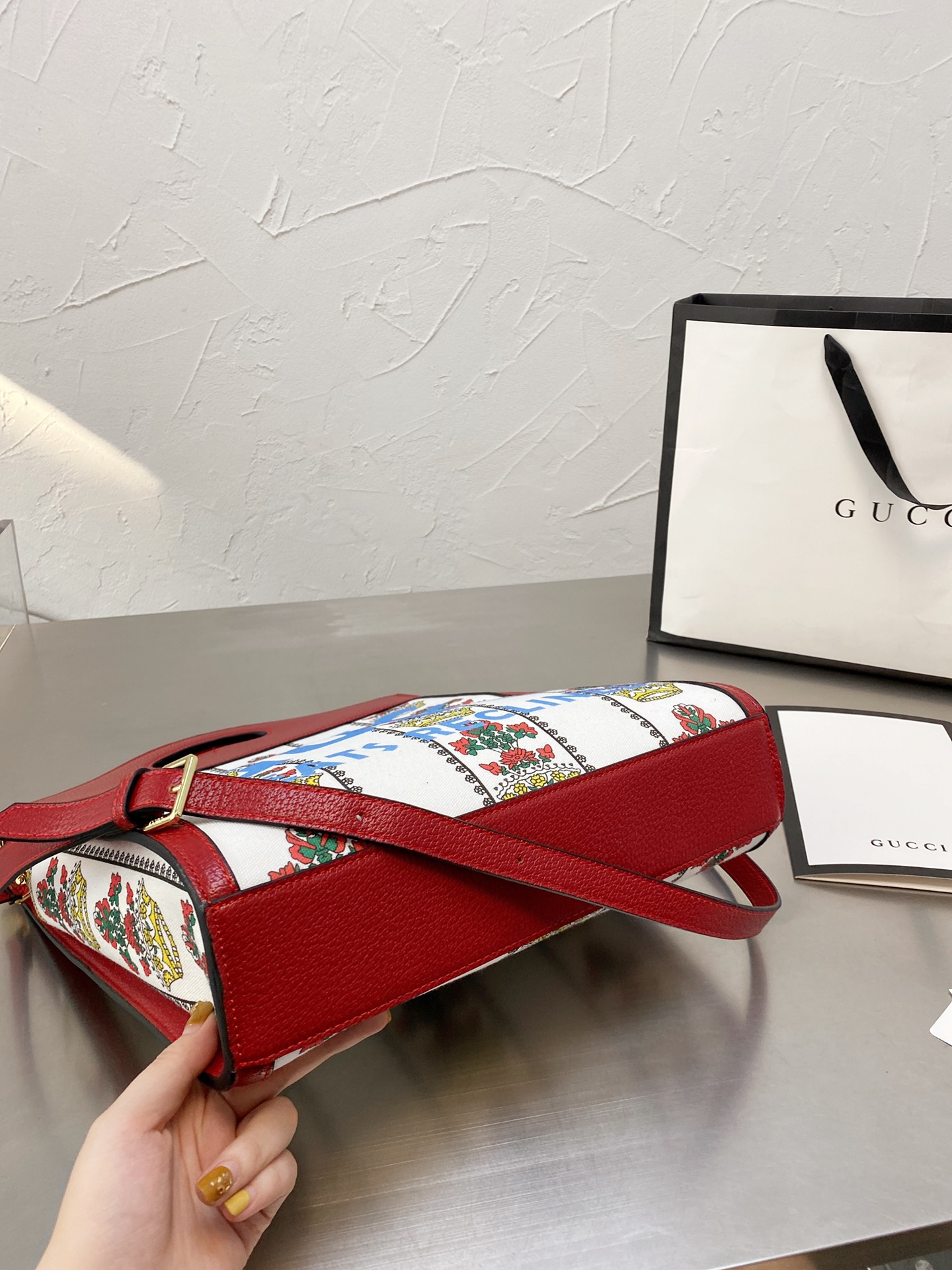 G*ucci Bag Top Quality 33*32CM