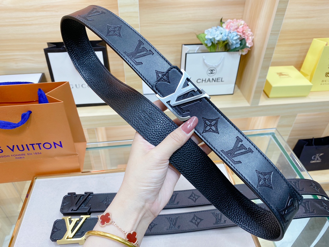 L*ouis V*uitton Belts Top Version