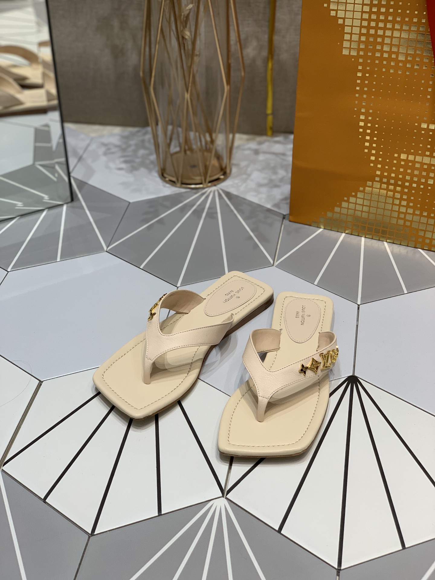 Women L*ouis V*uitton Top Slippers