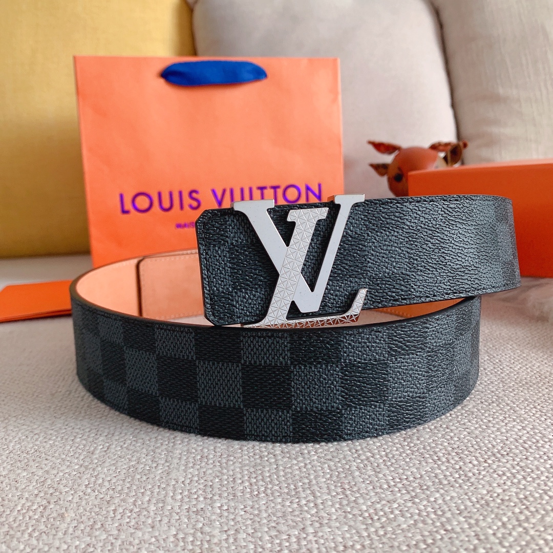 L*ouis V*uitton Belts Top Version 39mm