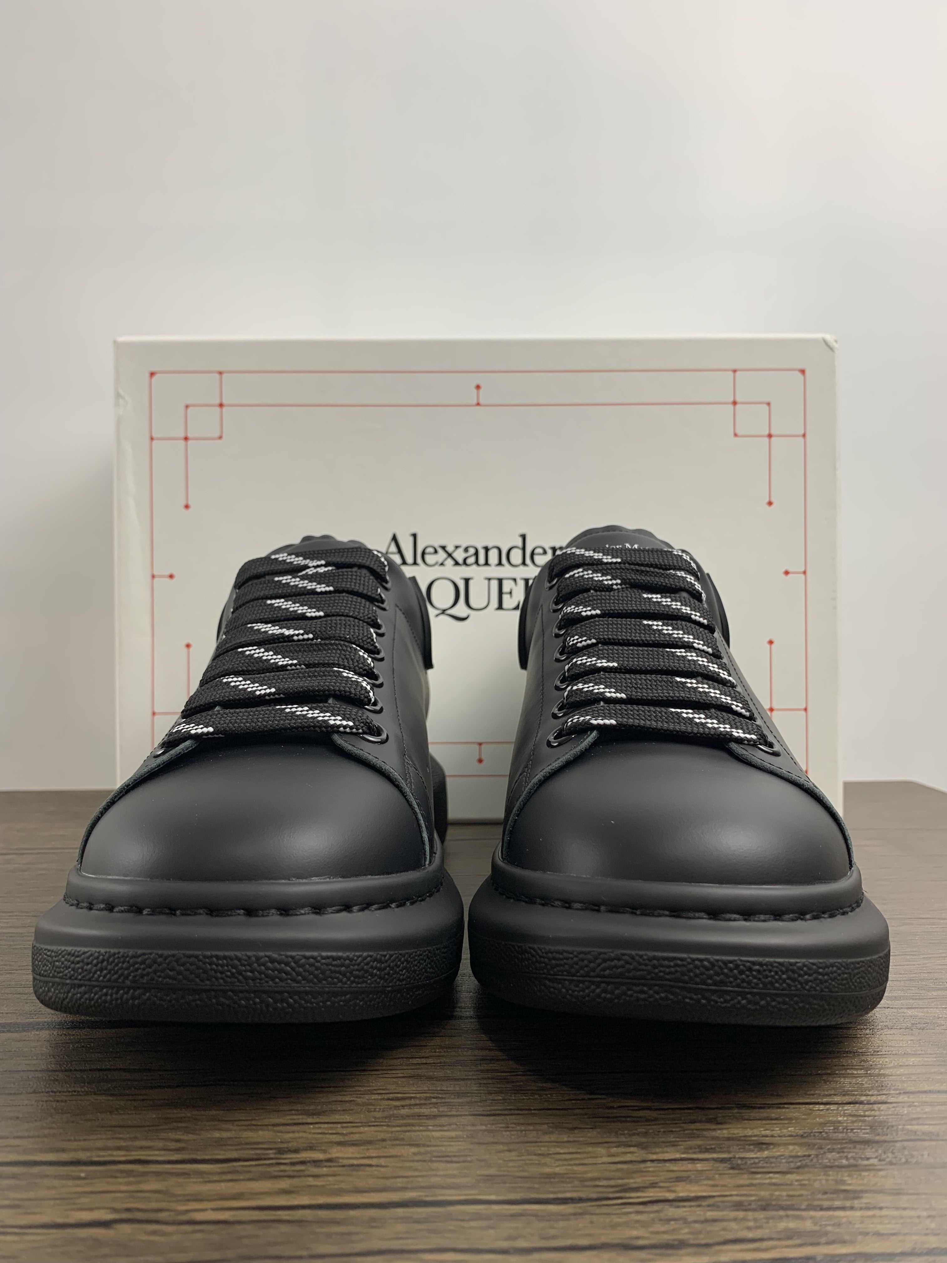 A*exander M*queen men women top Sneaker