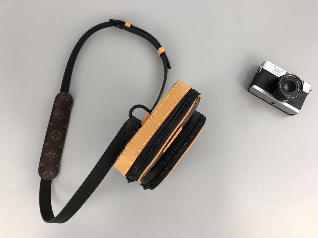 L*ouis V*uitton Top Bag 10*21*5CM