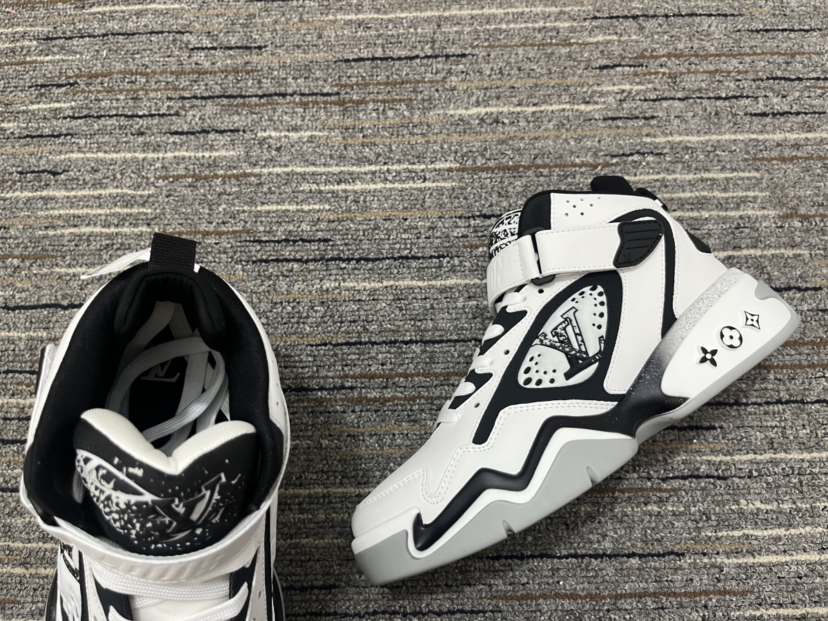 Men L*ouis V*uitton Top Sneakers
