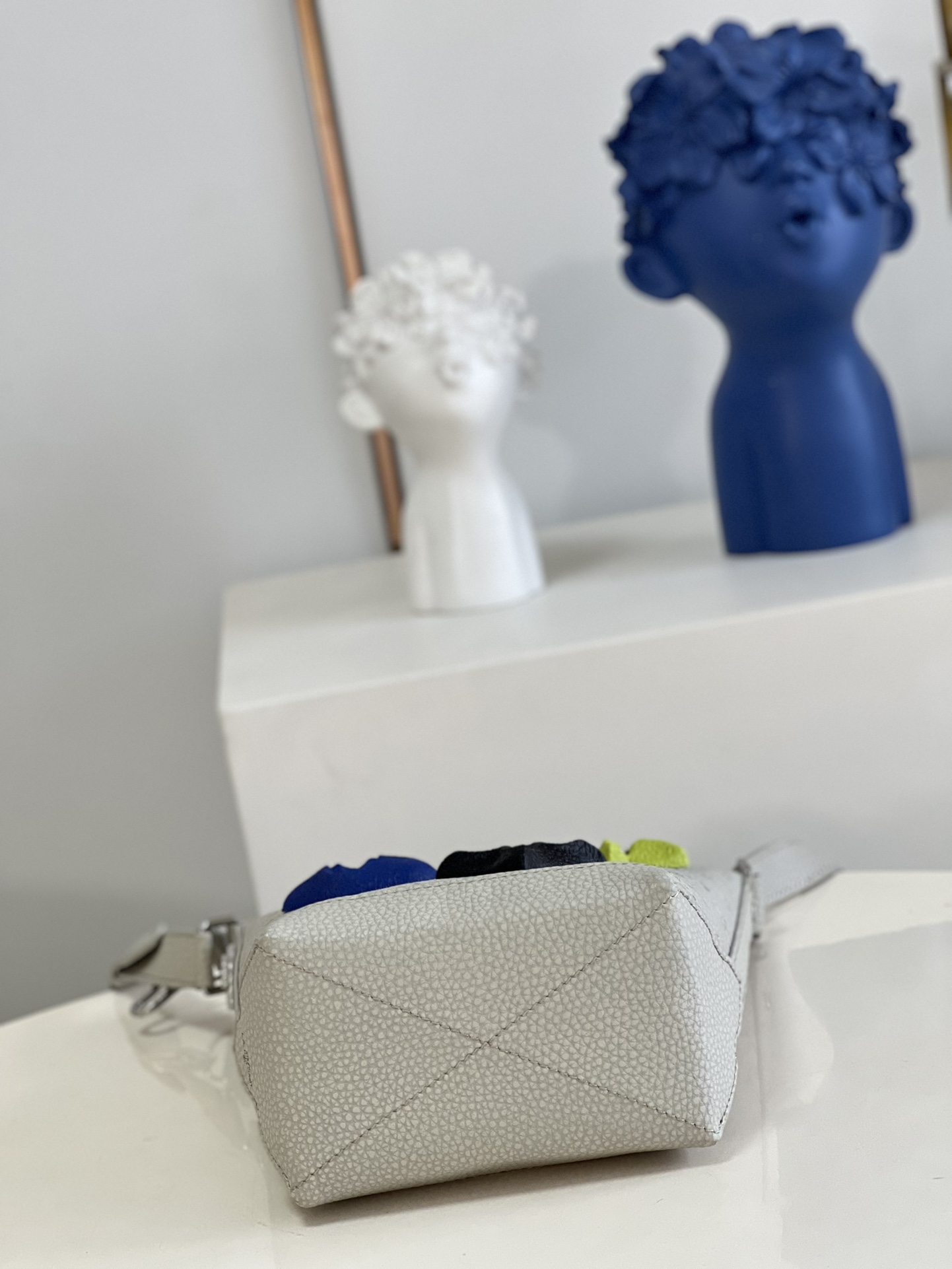 L*ouis V*uitton Top Bag 17*24*8.5CM