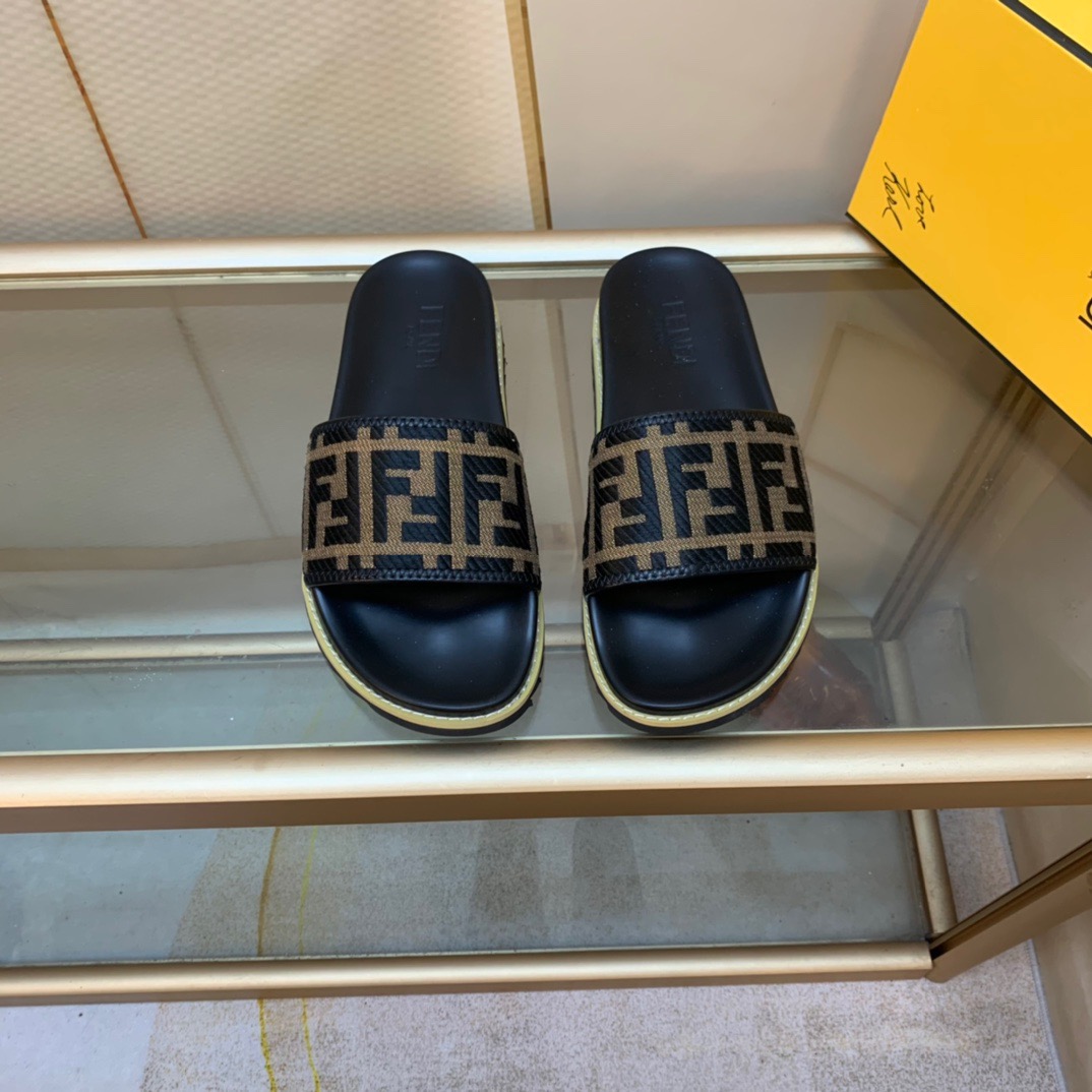 Men F*endi Top Slippers