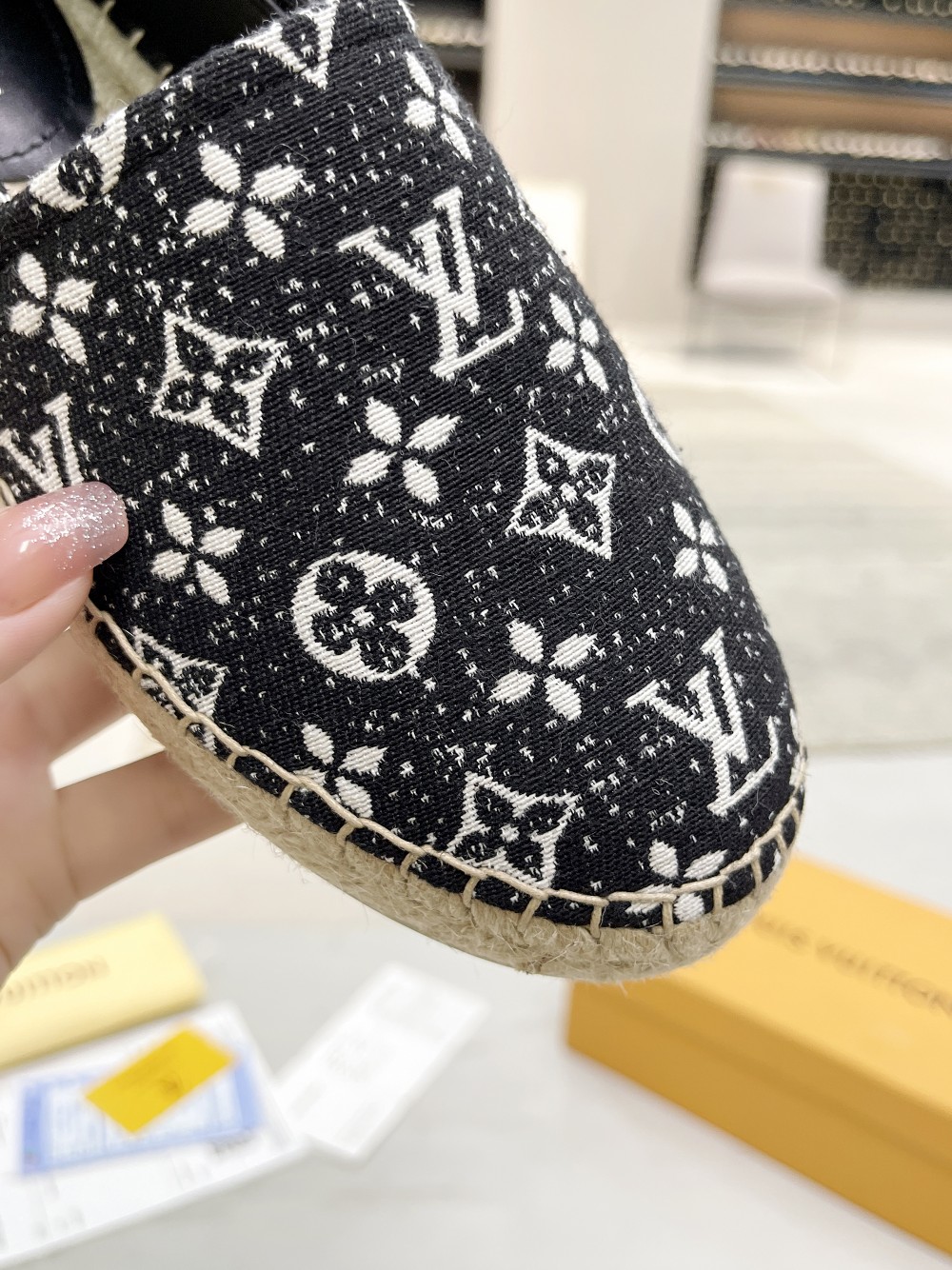 Women L*ouis V*uitton Top Sneaker