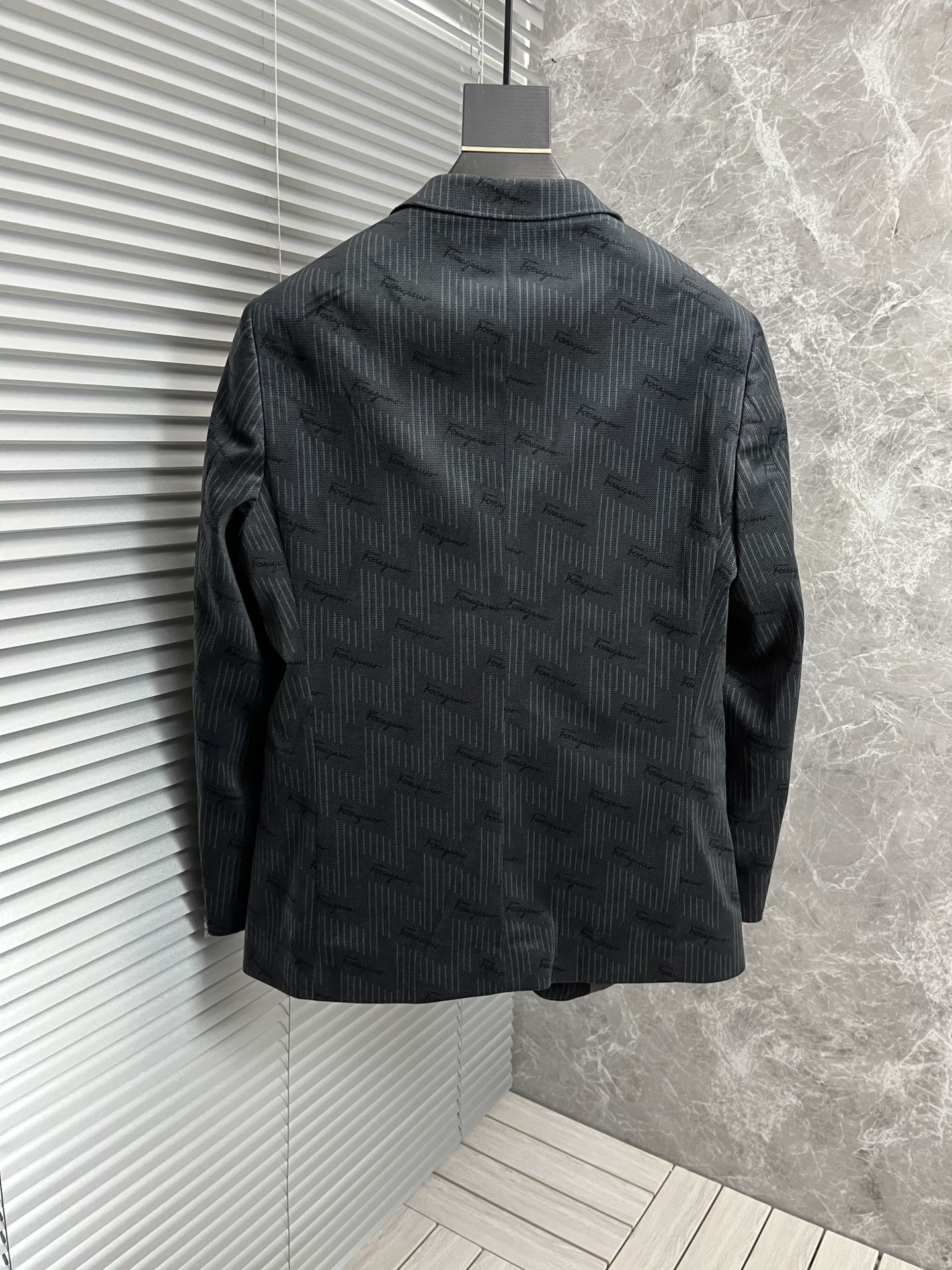 Men Jacket/Sweater Top Quality