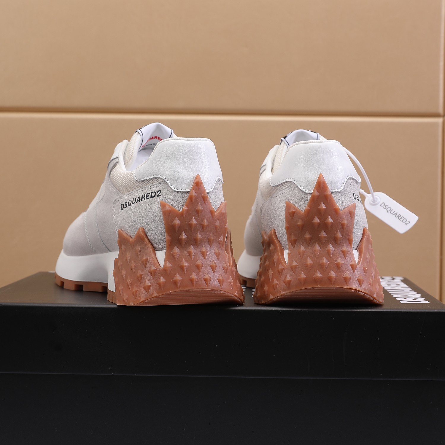 Men O*ff W*hite Top Sneakers