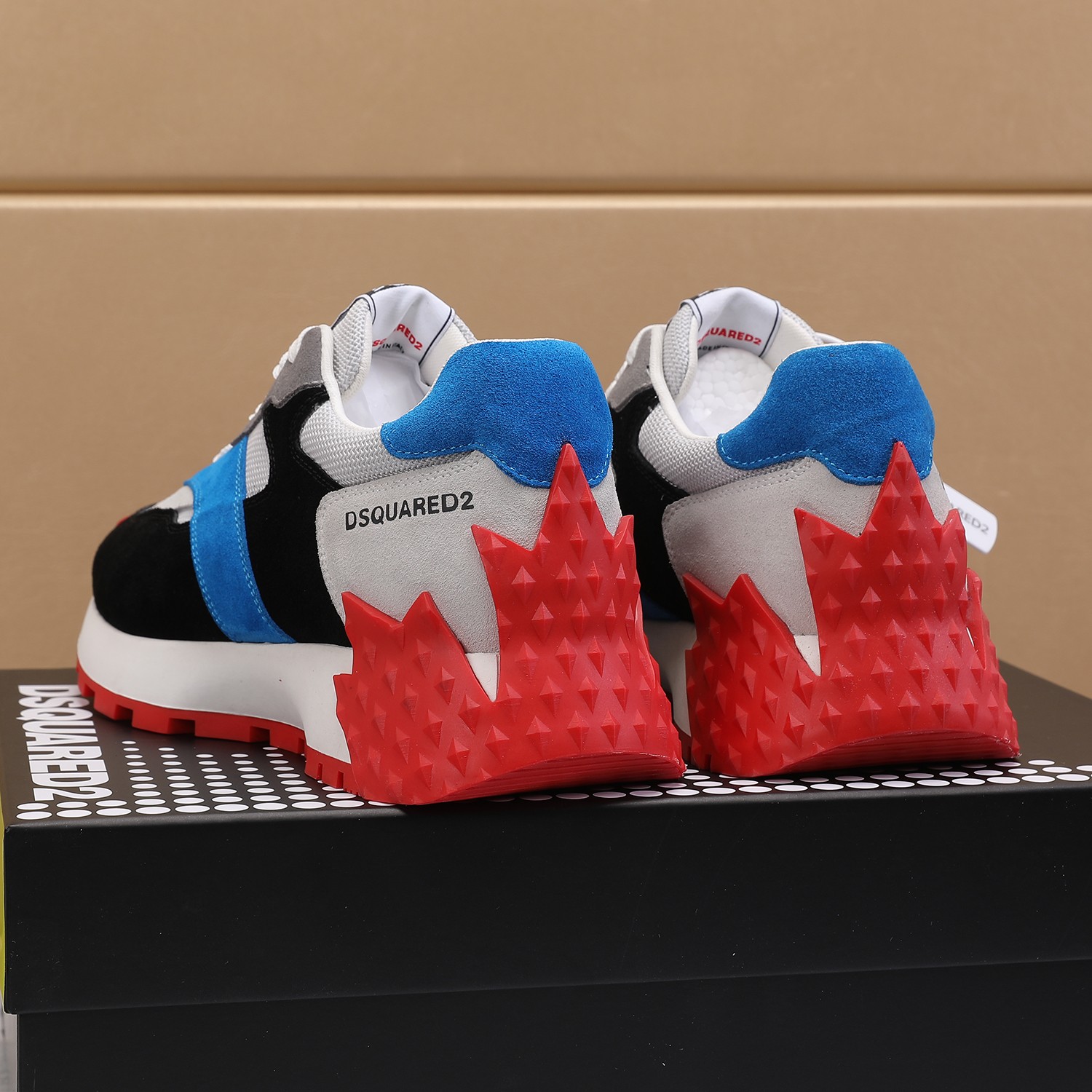 Men O*ff W*hite Top Sneakers