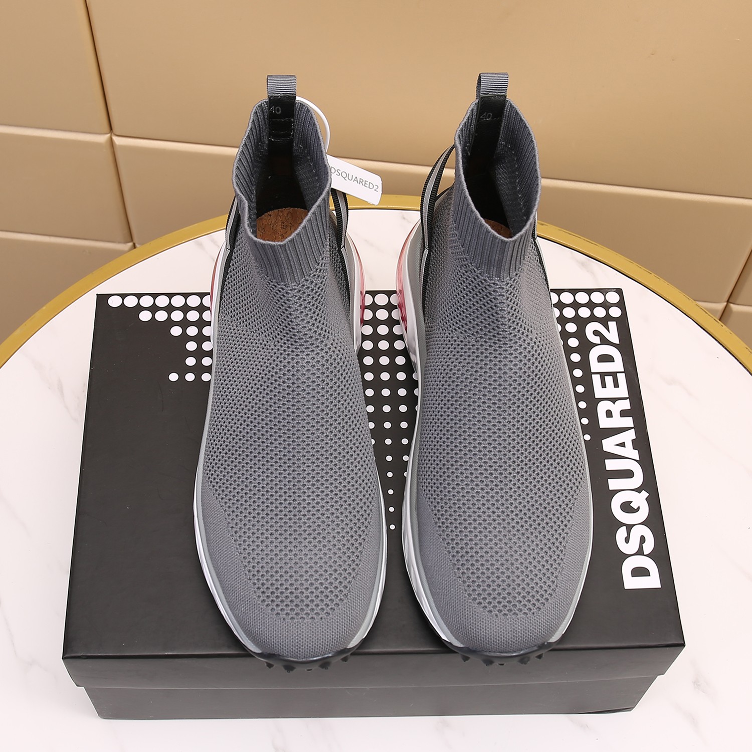 Men O*ff W*hite Top Sneakers