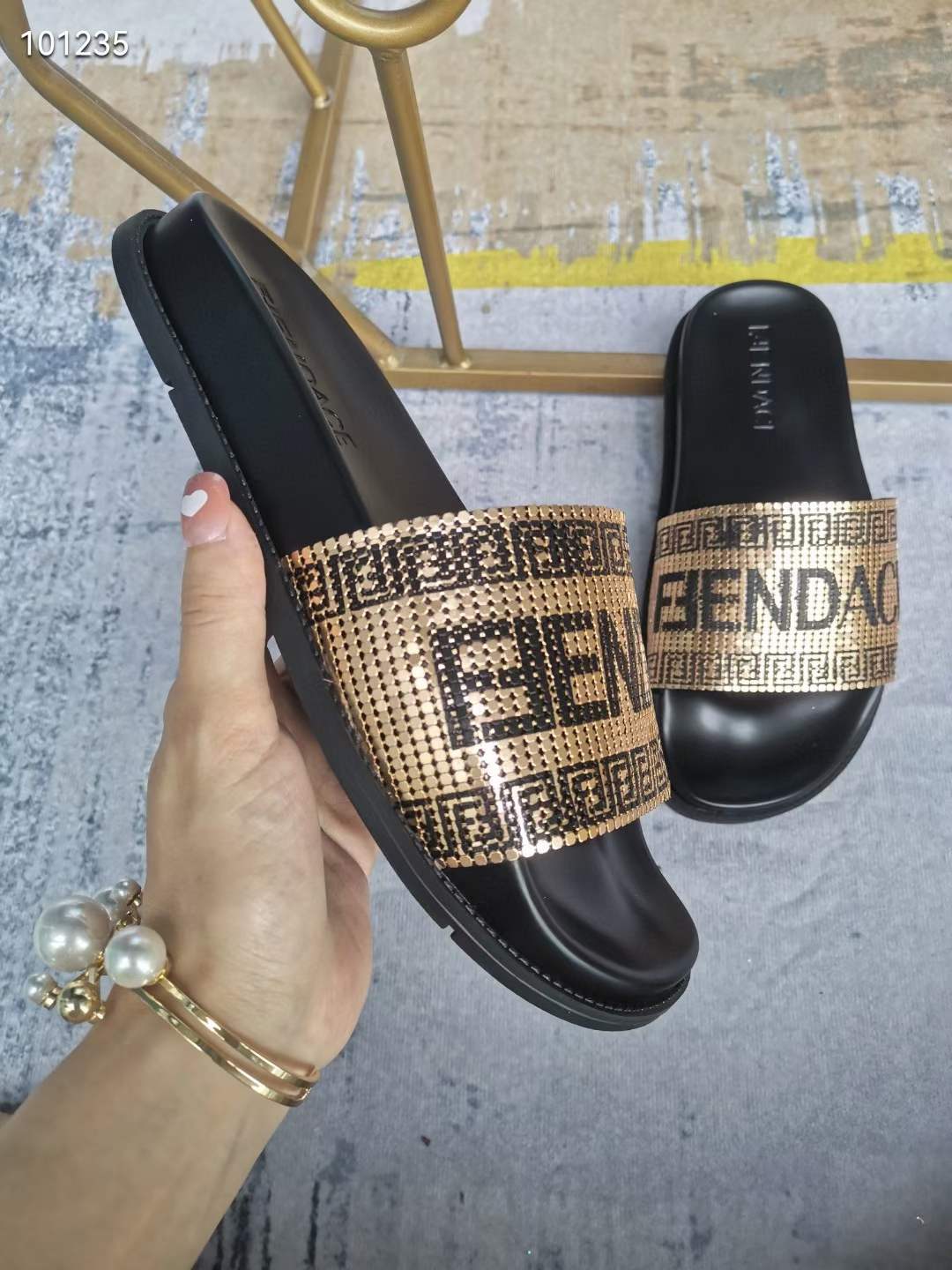 Men Women F*endi Top Sandals