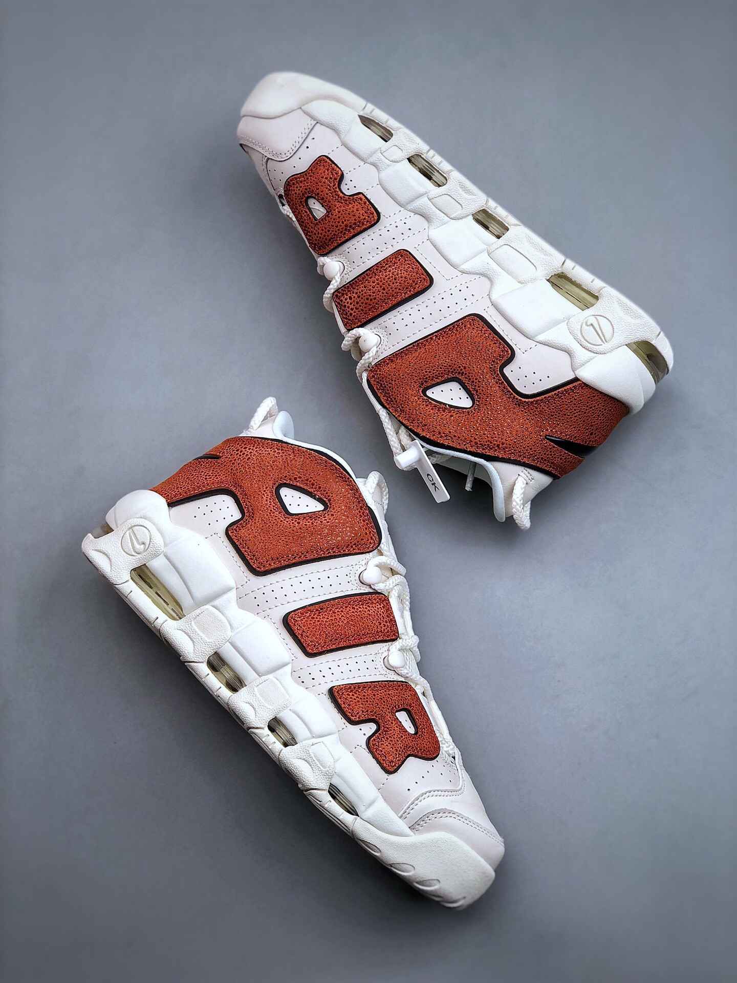 Nike air more uptempo 96