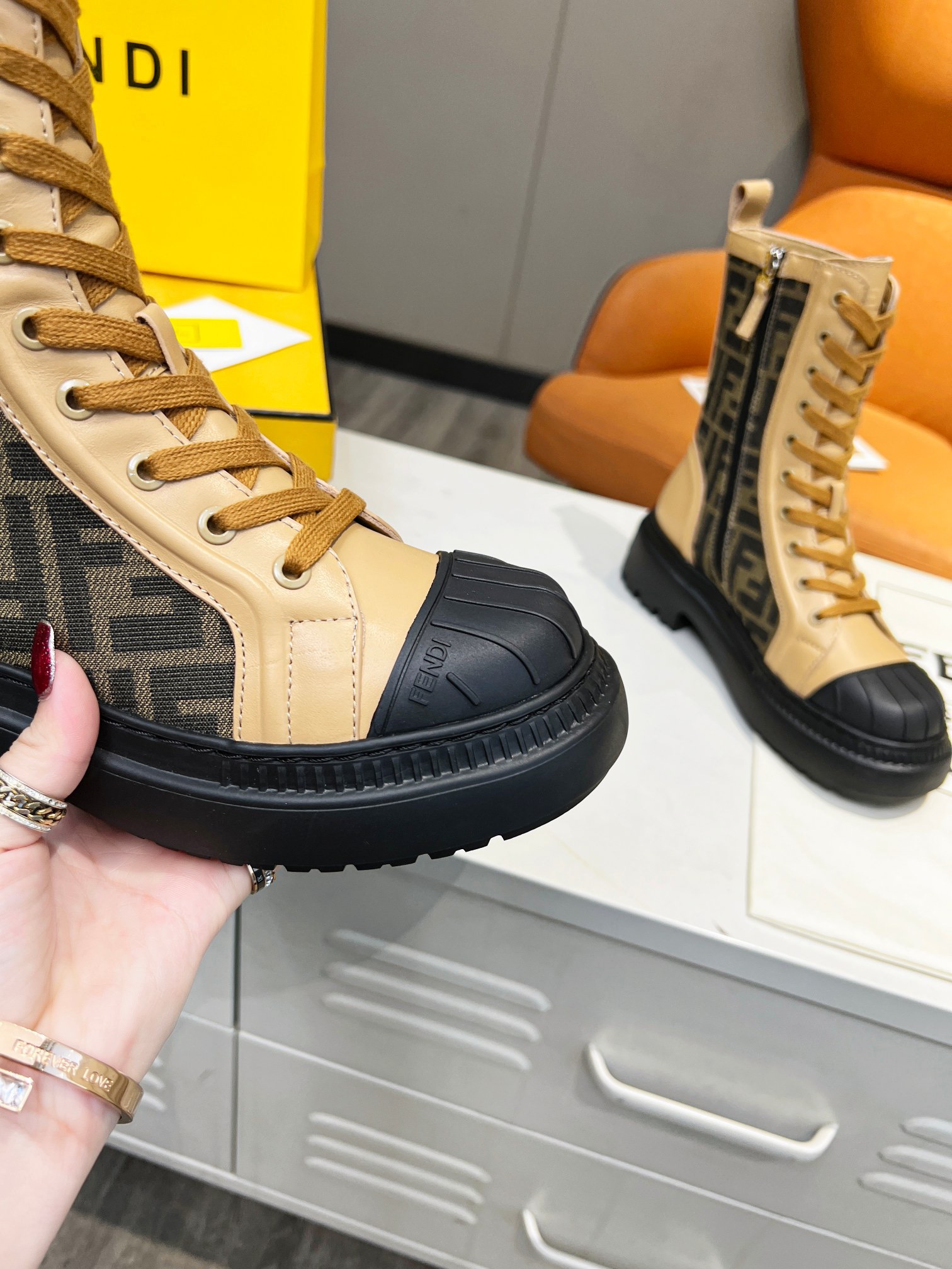 Women F*endi Top Boots Maikesneakers